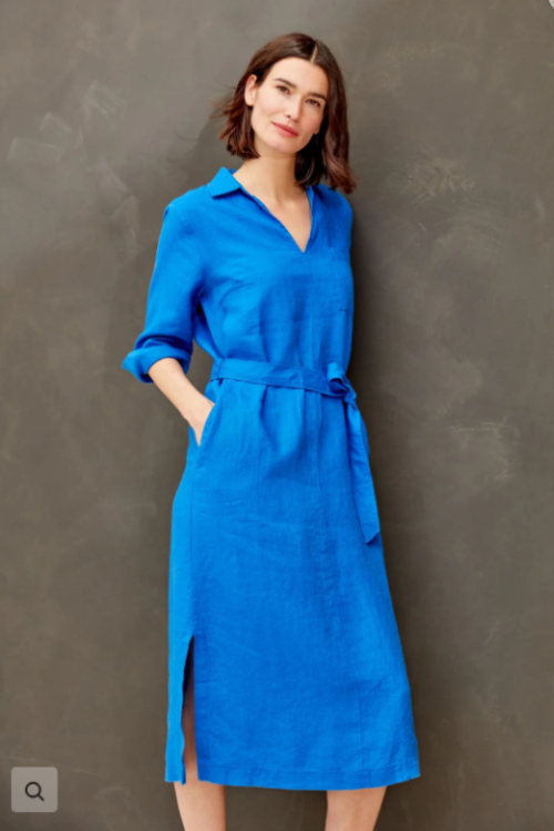 Halflange kobalt blauwe linnen jurk met zijsplitten